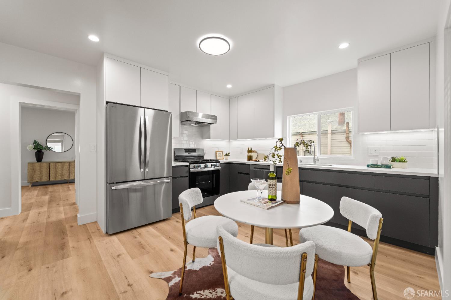 Detail Gallery Image 4 of 59 For 611 Hillside Blvd, Daly City,  CA 94014 - 4 Beds | 2 Baths