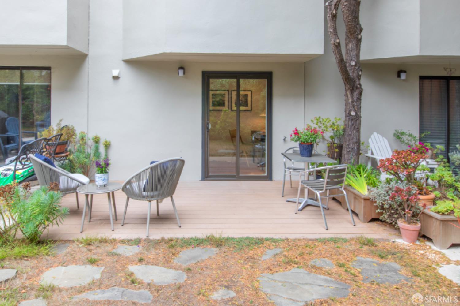 Detail Gallery Image 20 of 35 For 1200 Clayton St #12,  San Francisco,  CA 94114 - 1 Beds | 1 Baths