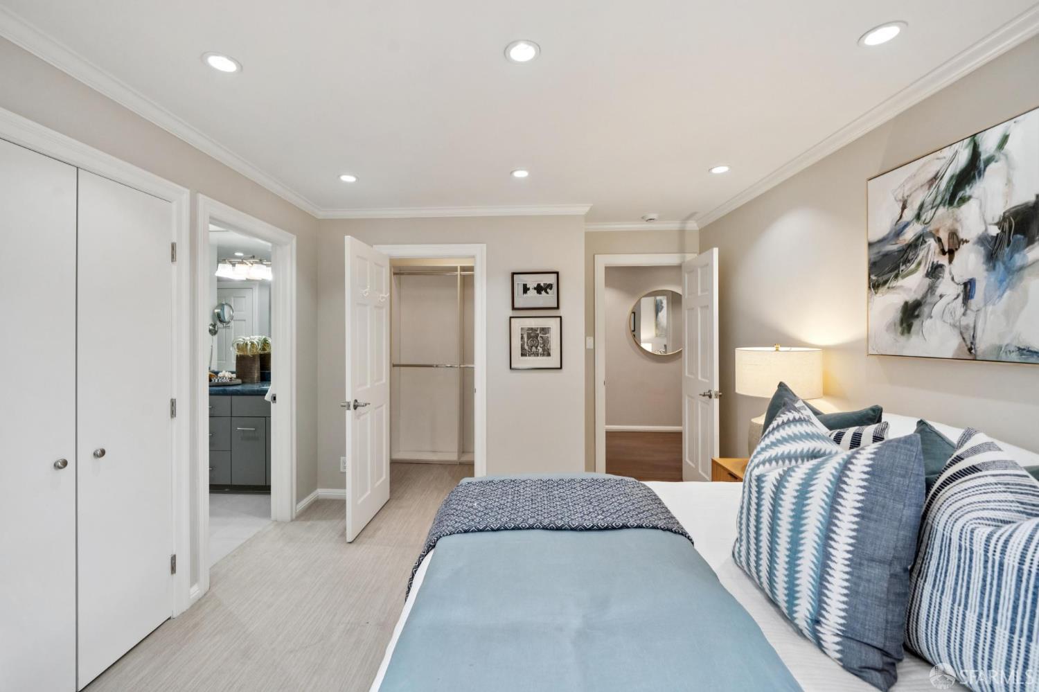 Detail Gallery Image 37 of 82 For 844 North Point St, San Francisco,  CA 94109 - 2 Beds | 2 Baths