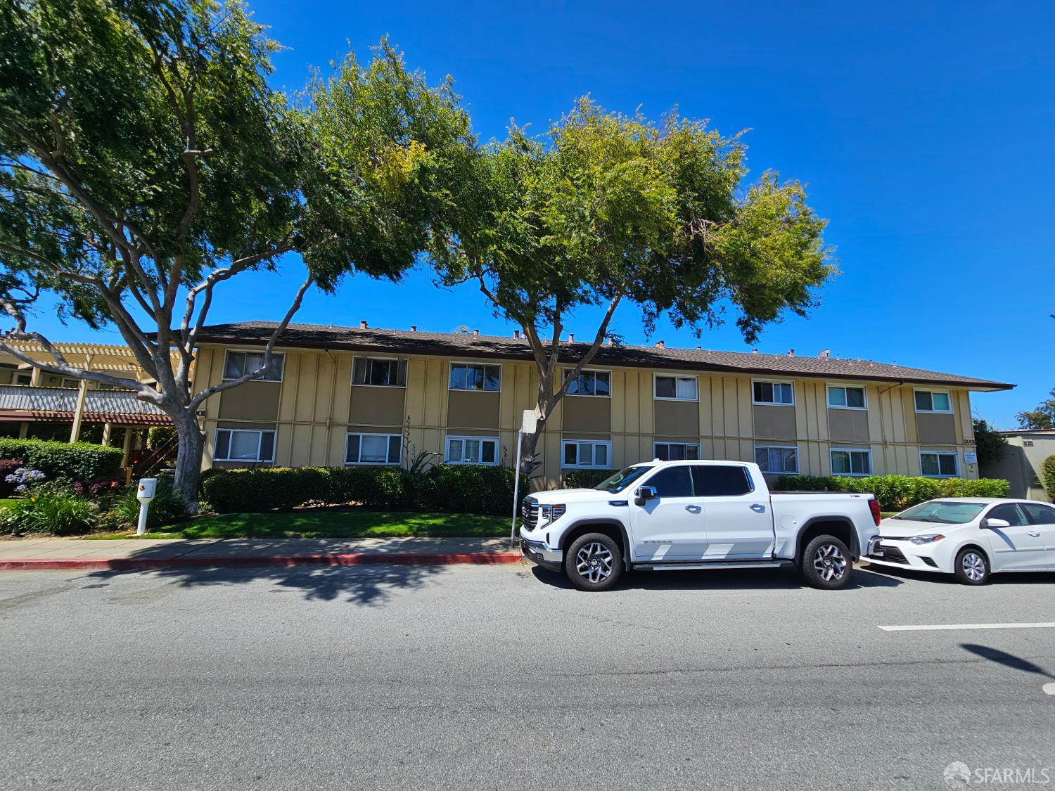 Detail Gallery Image 40 of 41 For 3001 Los Prados St #104,  San Mateo,  CA 94403 - 2 Beds | 2 Baths