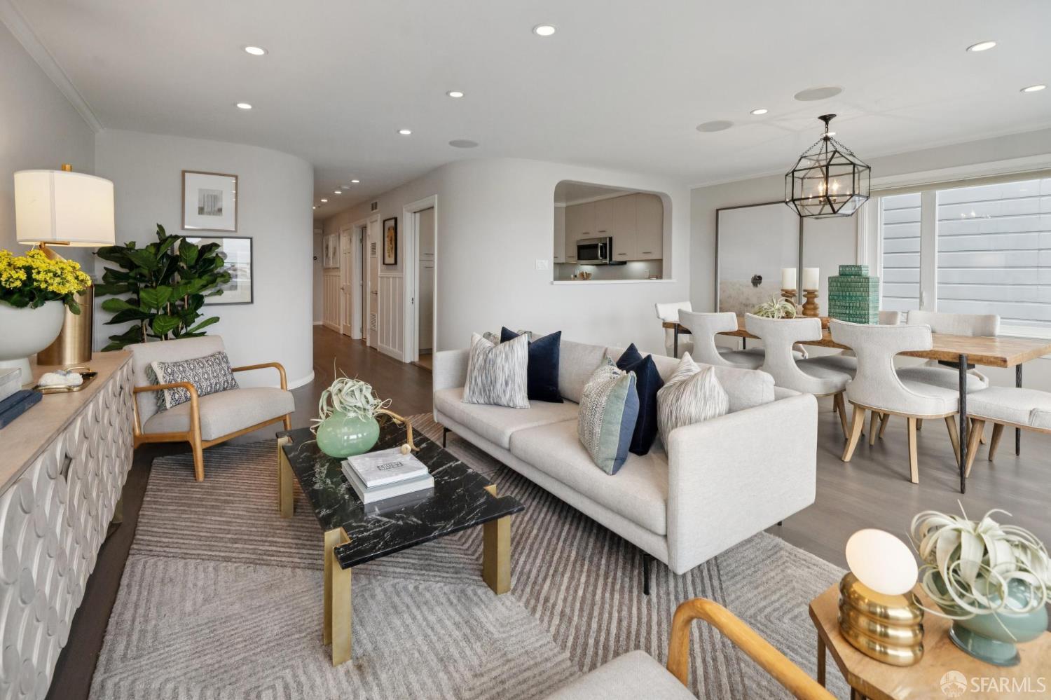 Detail Gallery Image 22 of 82 For 844 North Point St, San Francisco,  CA 94109 - 2 Beds | 2 Baths