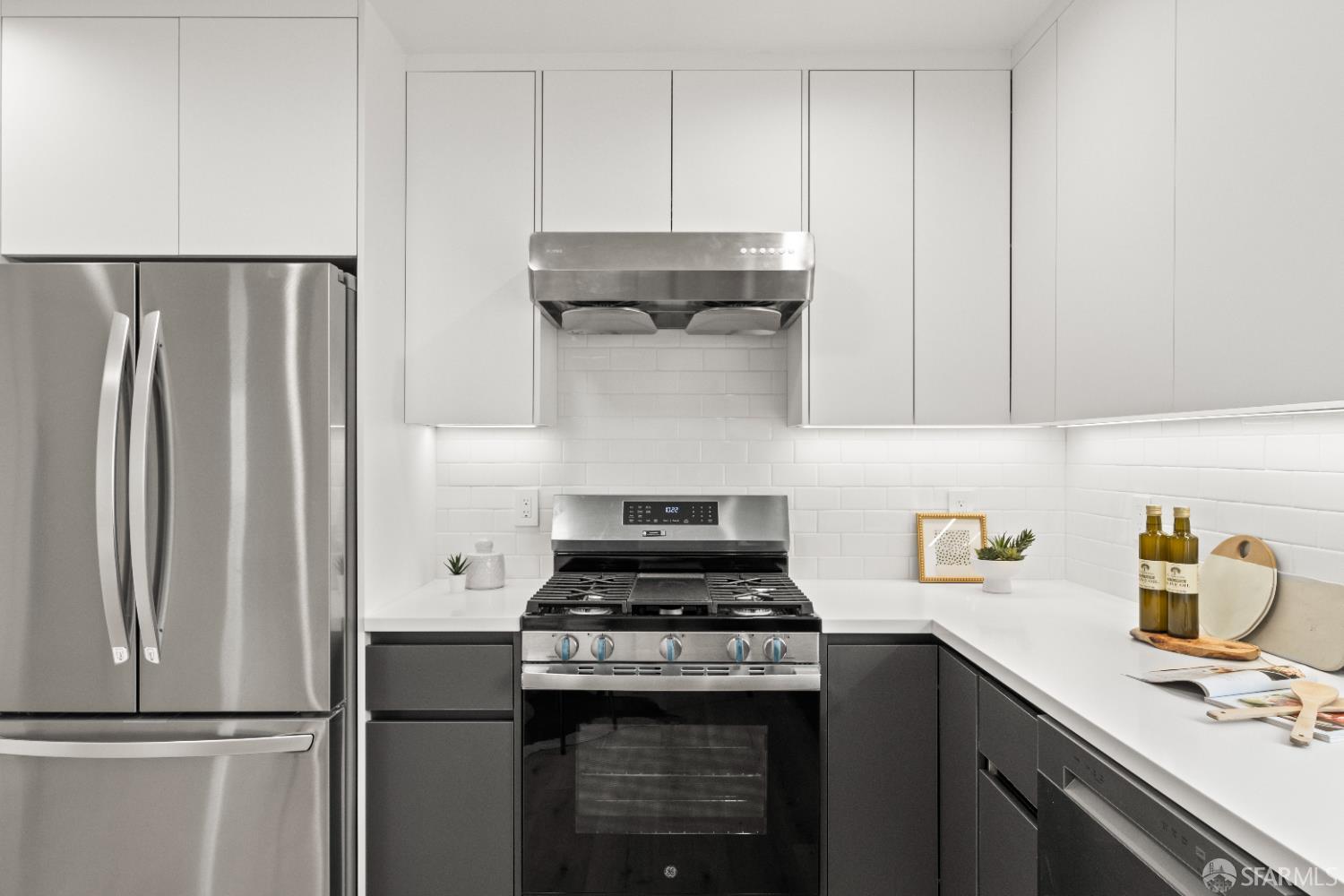 Detail Gallery Image 6 of 59 For 611 Hillside Blvd, Daly City,  CA 94014 - 4 Beds | 2 Baths