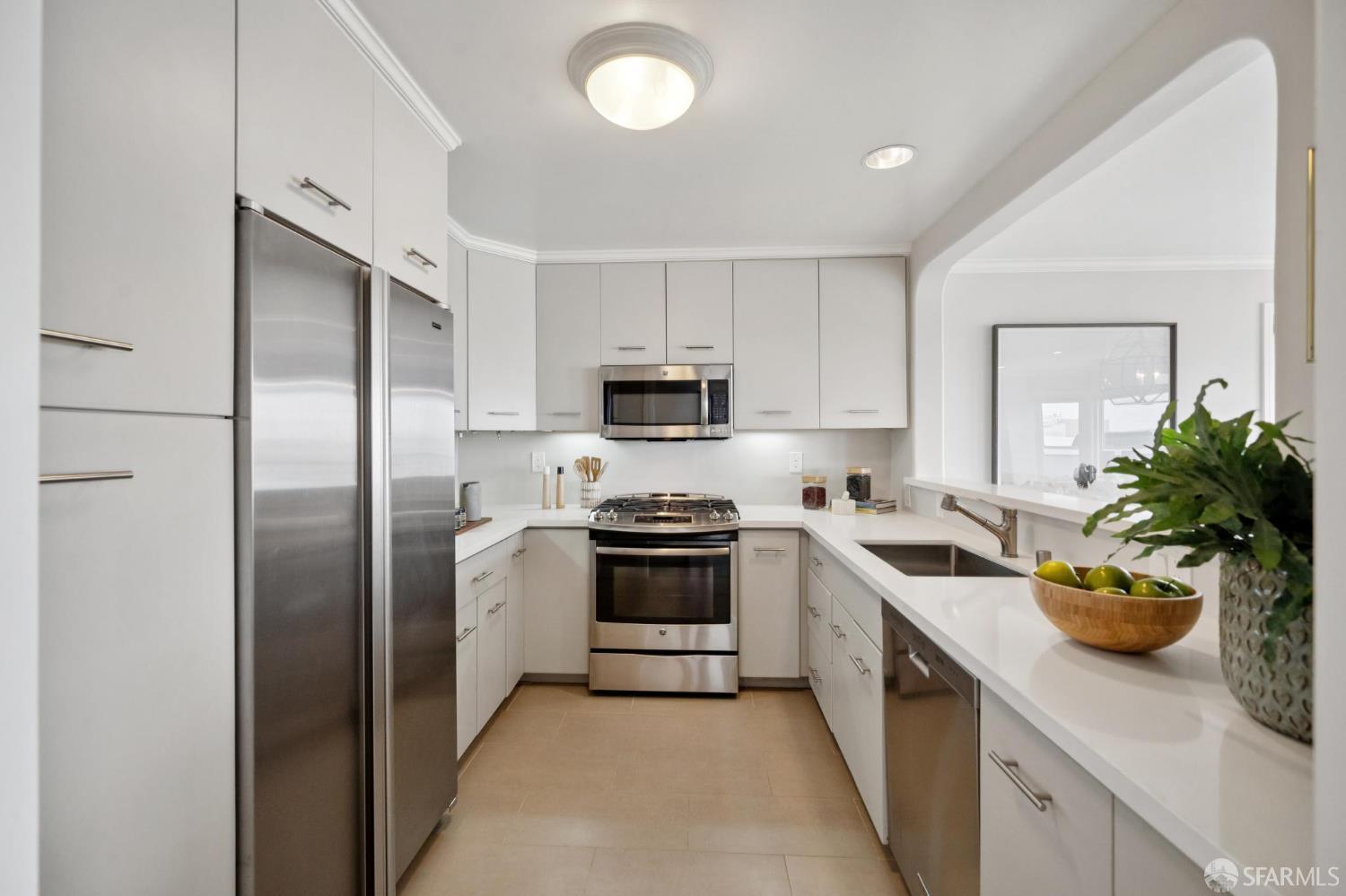 Detail Gallery Image 25 of 82 For 844 North Point St, San Francisco,  CA 94109 - 2 Beds | 2 Baths