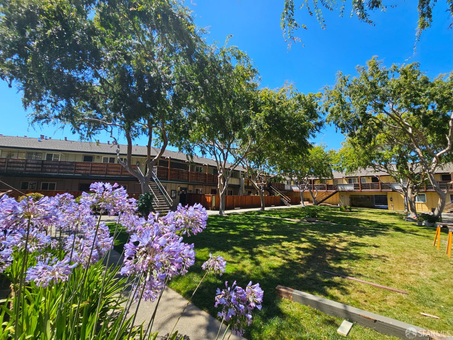 Detail Gallery Image 41 of 41 For 3001 Los Prados St #104,  San Mateo,  CA 94403 - 2 Beds | 2 Baths