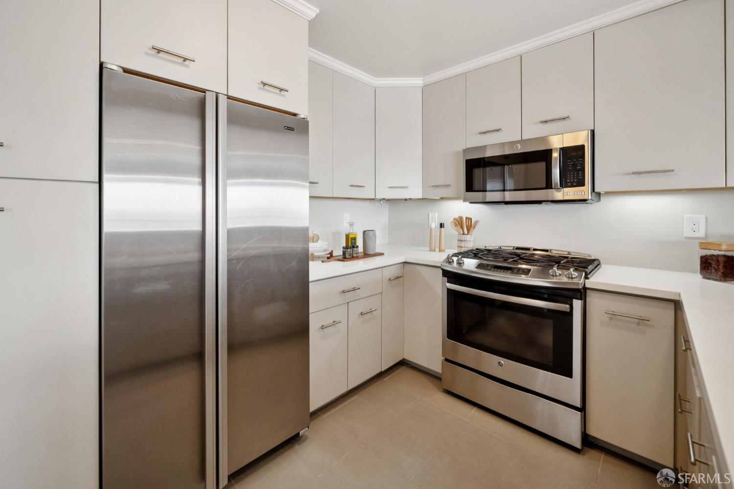 Detail Gallery Image 27 of 82 For 844 North Point St, San Francisco,  CA 94109 - 2 Beds | 2 Baths