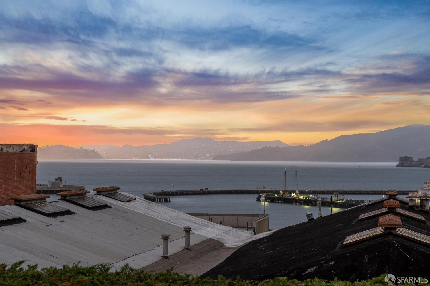 Detail Gallery Image 20 of 82 For 844 North Point St, San Francisco,  CA 94109 - 2 Beds | 2 Baths