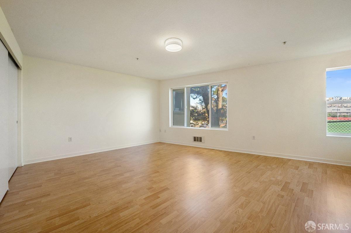 Detail Gallery Image 13 of 22 For 901 Bayshore Blvd #307,  San Francisco,  CA 94124 - 2 Beds | 2 Baths