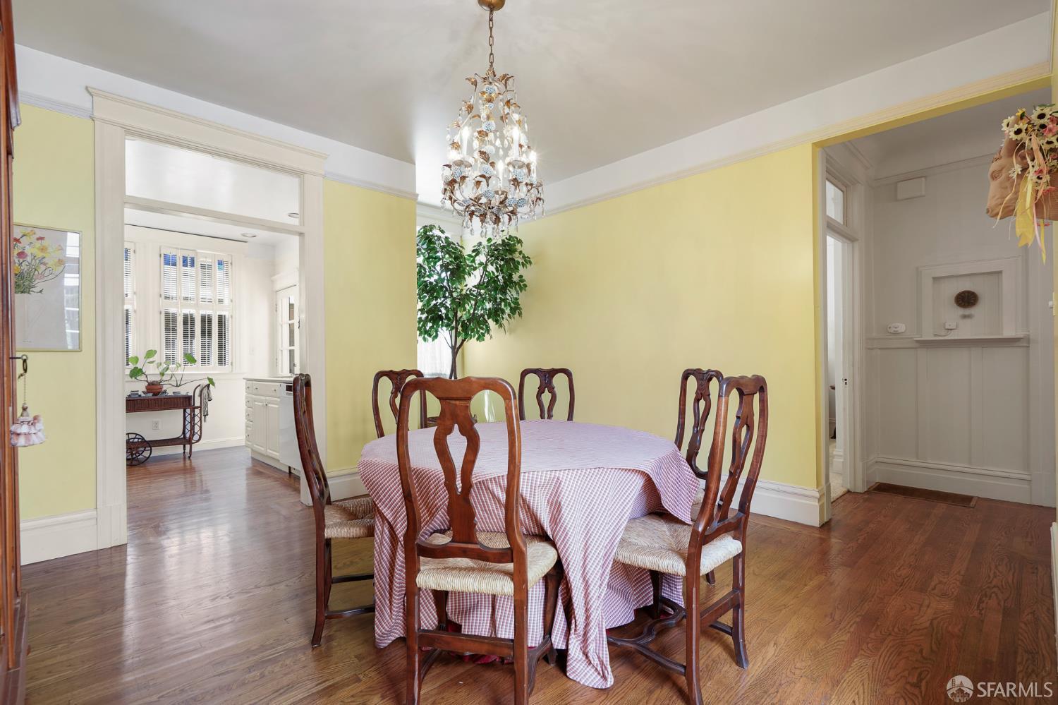 Detail Gallery Image 15 of 45 For 941 Lombard St, San Francisco,  CA 94133 - 2 Beds | 1 Baths