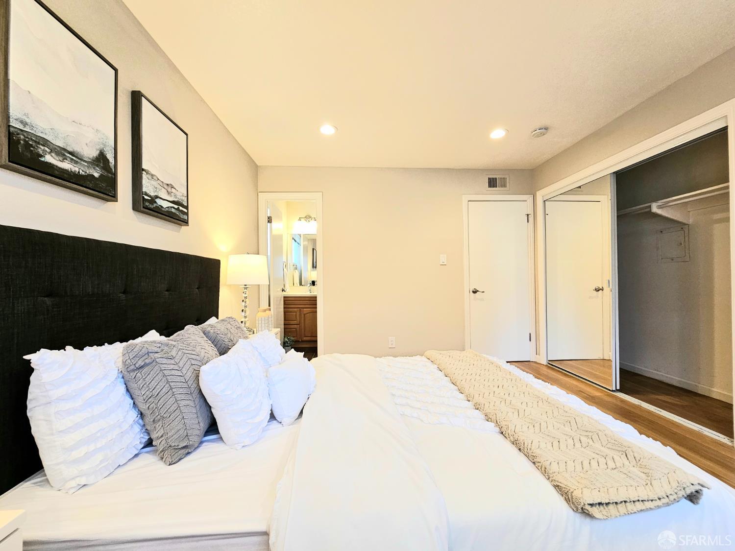 Detail Gallery Image 27 of 41 For 3001 Los Prados St #104,  San Mateo,  CA 94403 - 2 Beds | 2 Baths