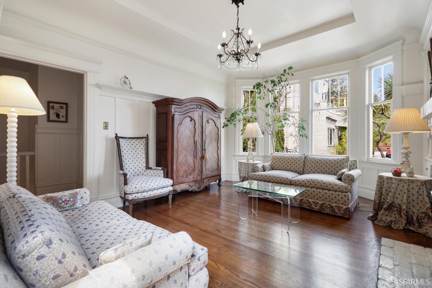 Detail Gallery Image 11 of 45 For 941 Lombard St, San Francisco,  CA 94133 - 2 Beds | 1 Baths