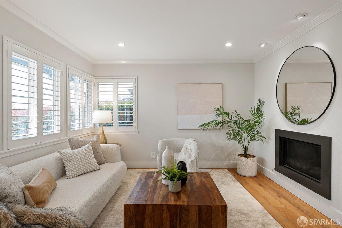 Detail Gallery Image 6 of 64 For 155 Lake Dr, San Bruno,  CA 94066 - 4 Beds | 3 Baths