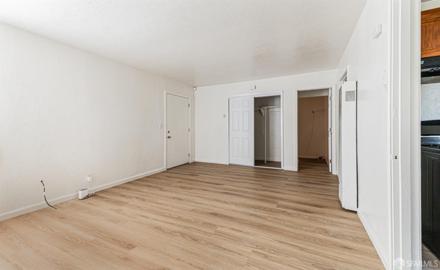 Detail Gallery Image 9 of 28 For 855 Apple St, Oakland,  CA 94603 - 4 Beds | 2 Baths