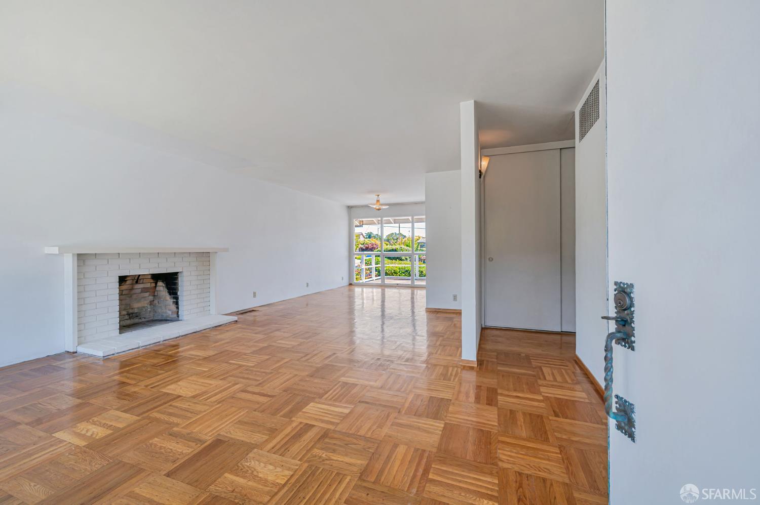 Detail Gallery Image 5 of 37 For 956 Helen Dr, Millbrae,  CA 94030 - 3 Beds | 2/1 Baths