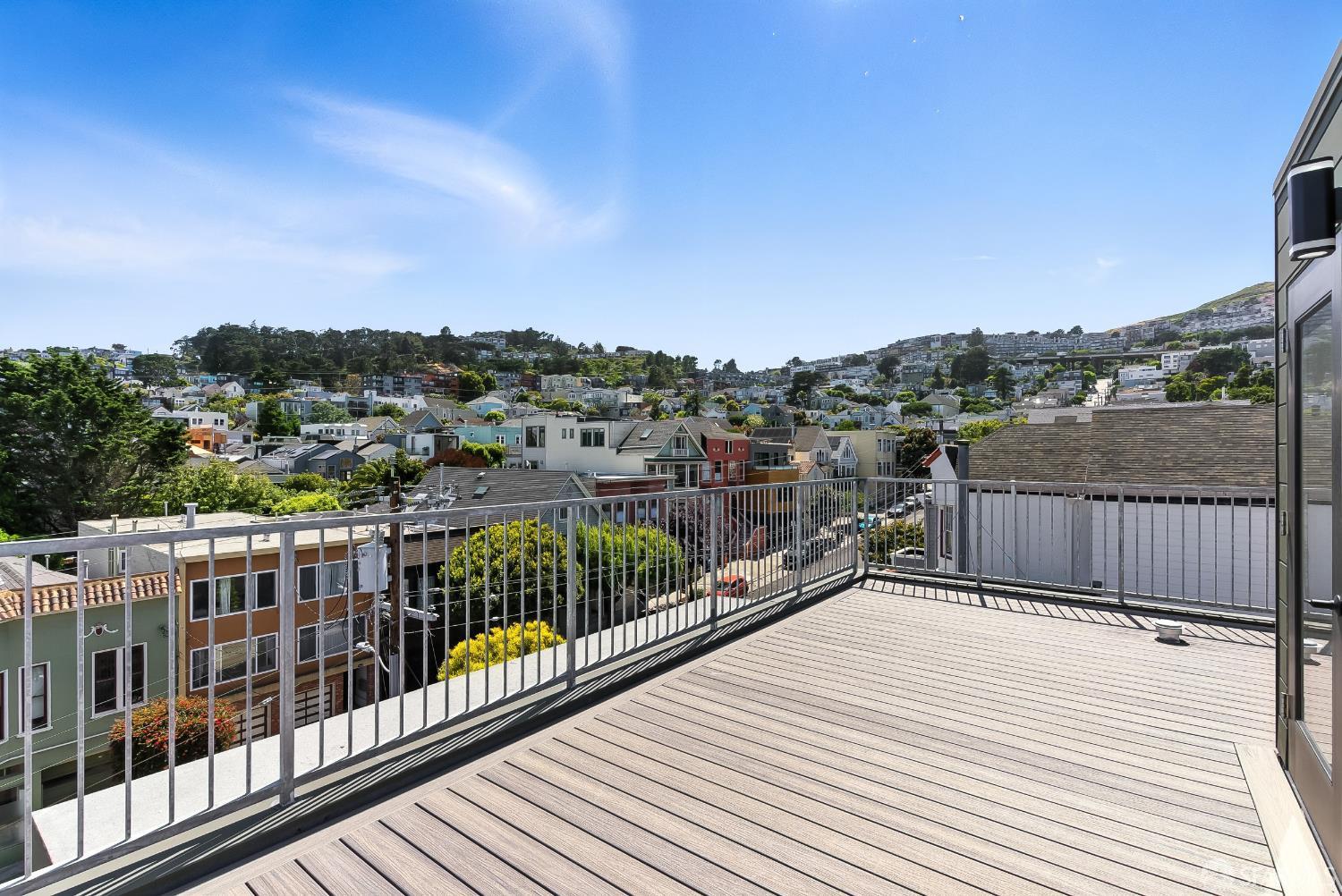 Detail Gallery Image 44 of 61 For 4234 24th St, San Francisco,  CA 94114 - 7 Beds | 5/2 Baths