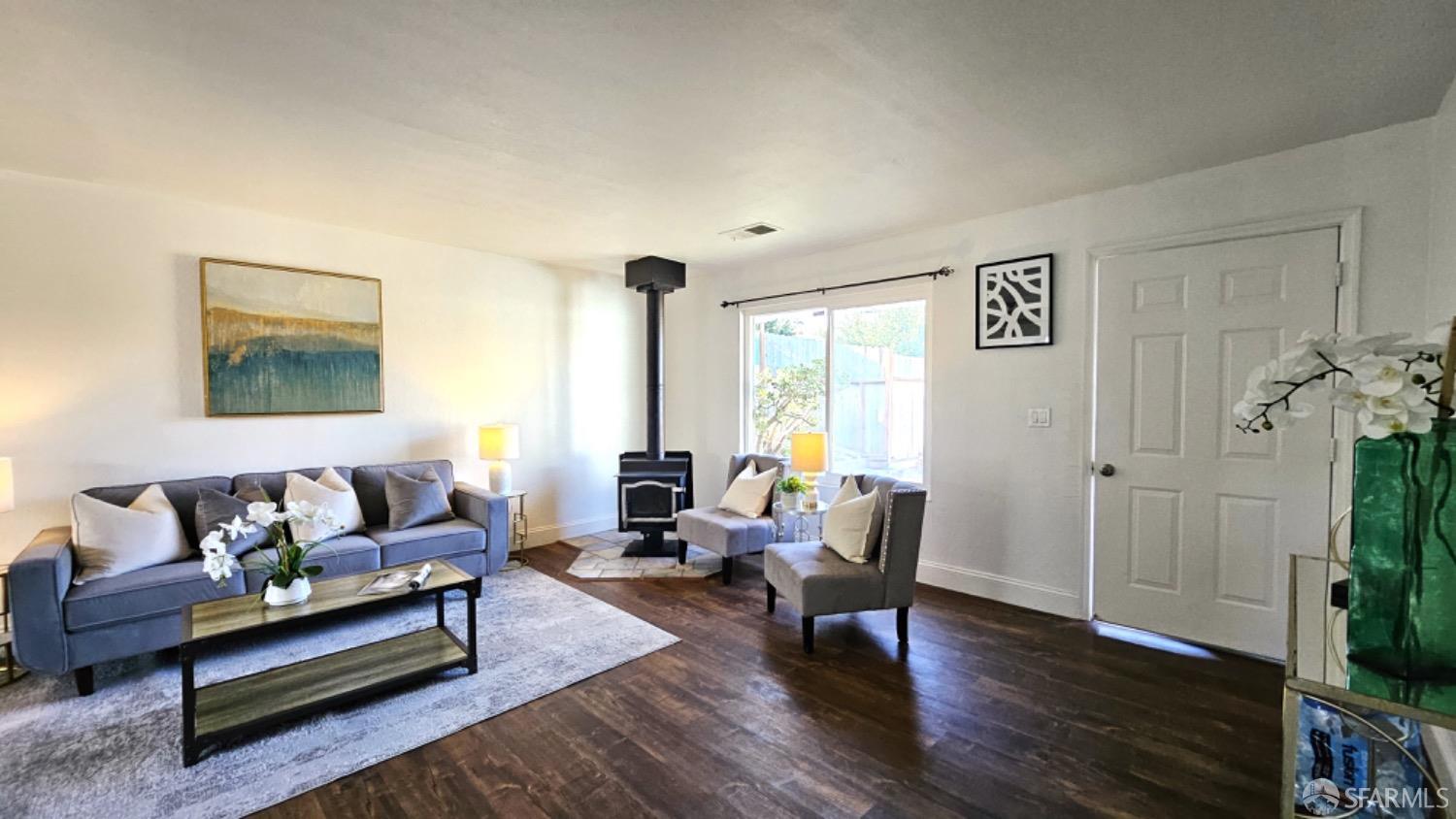 Detail Gallery Image 4 of 21 For 3717 Gentrytown Dr, Antioch,  CA 94509 - 3 Beds | 1 Baths