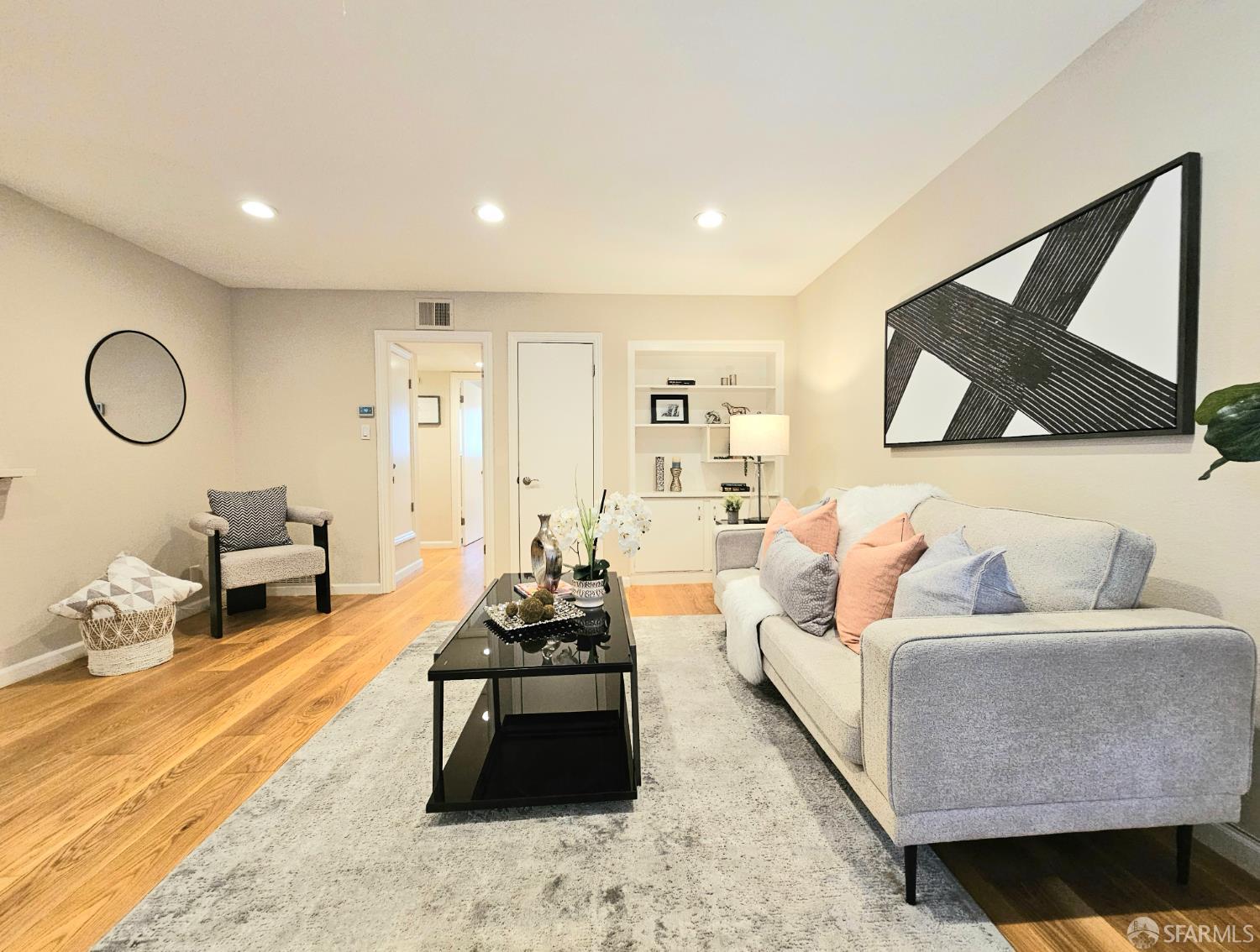 Detail Gallery Image 6 of 41 For 3001 Los Prados St #104,  San Mateo,  CA 94403 - 2 Beds | 2 Baths