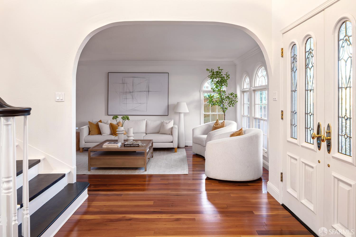 Detail Gallery Image 3 of 37 For 35 Pinewood Ct, San Mateo,  CA 94403 - 5 Beds | 2/1 Baths