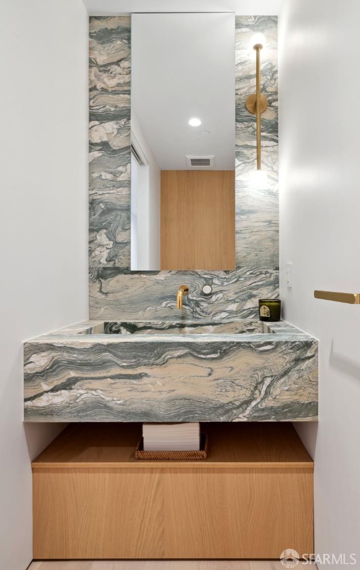 Detail Gallery Image 13 of 62 For 4234 24th St, San Francisco,  CA 94114 - – Beds | – Baths