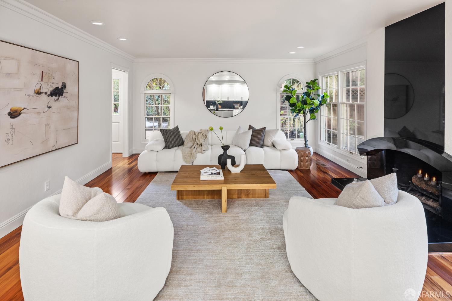 Detail Gallery Image 14 of 37 For 35 Pinewood Ct, San Mateo,  CA 94403 - 5 Beds | 2/1 Baths