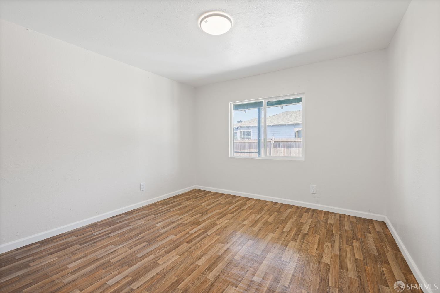 Detail Gallery Image 27 of 34 For 1050 105th Ave, Oakland,  CA 94603 - – Beds | – Baths