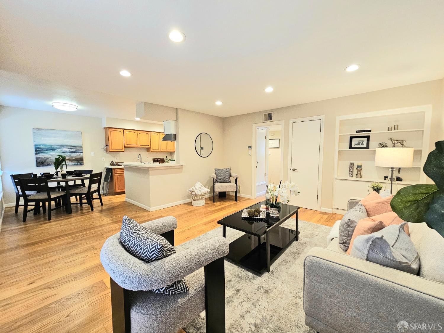 Detail Gallery Image 17 of 41 For 3001 Los Prados St #104,  San Mateo,  CA 94403 - 2 Beds | 2 Baths