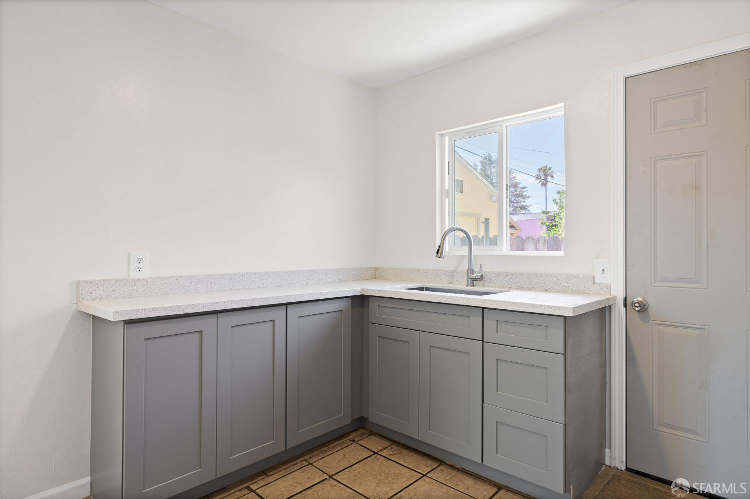 Detail Gallery Image 25 of 34 For 1050 105th Ave, Oakland,  CA 94603 - – Beds | – Baths