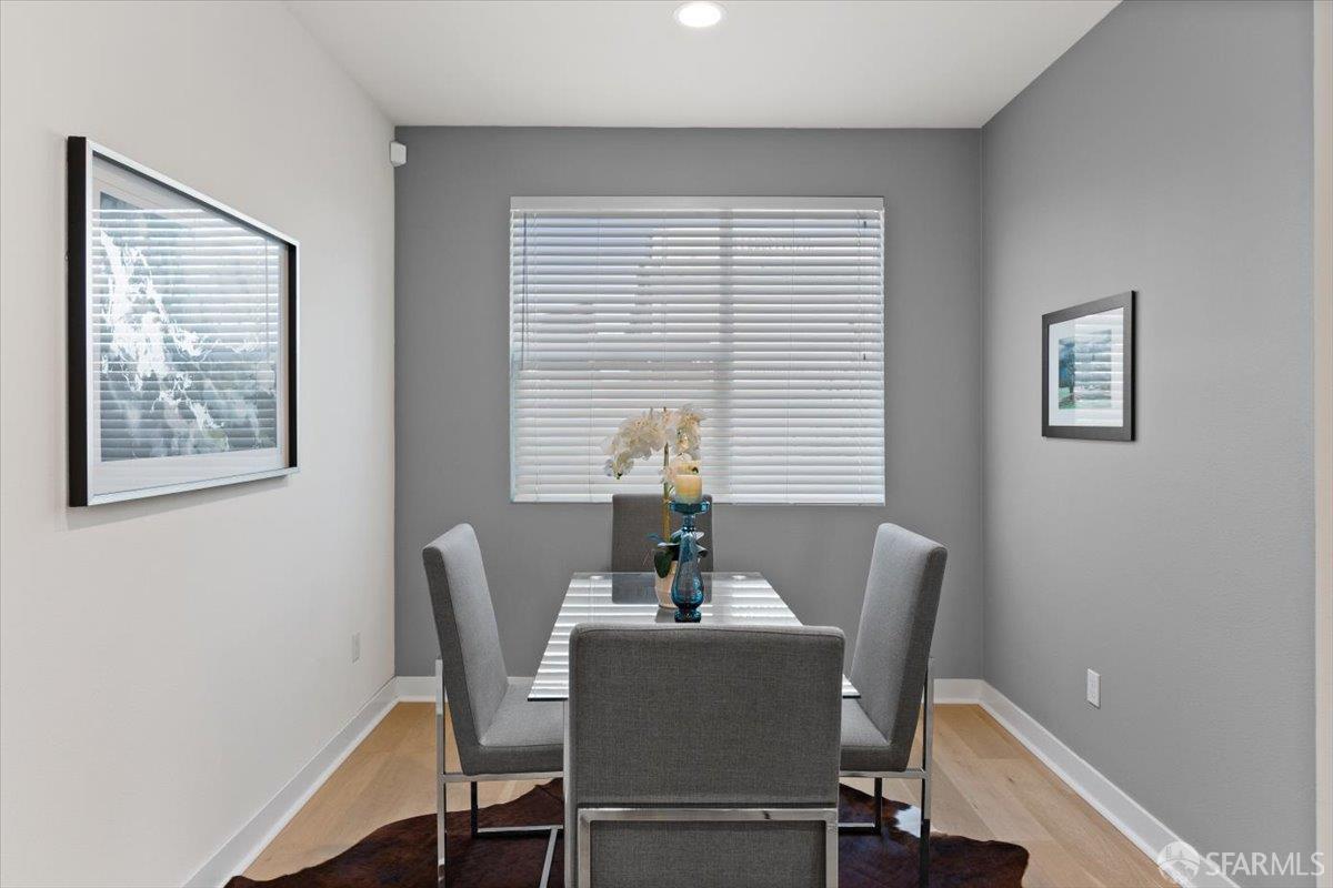 Detail Gallery Image 10 of 45 For 1807 16th St, Oakland,  CA 94607 - 2 Beds | 2/1 Baths