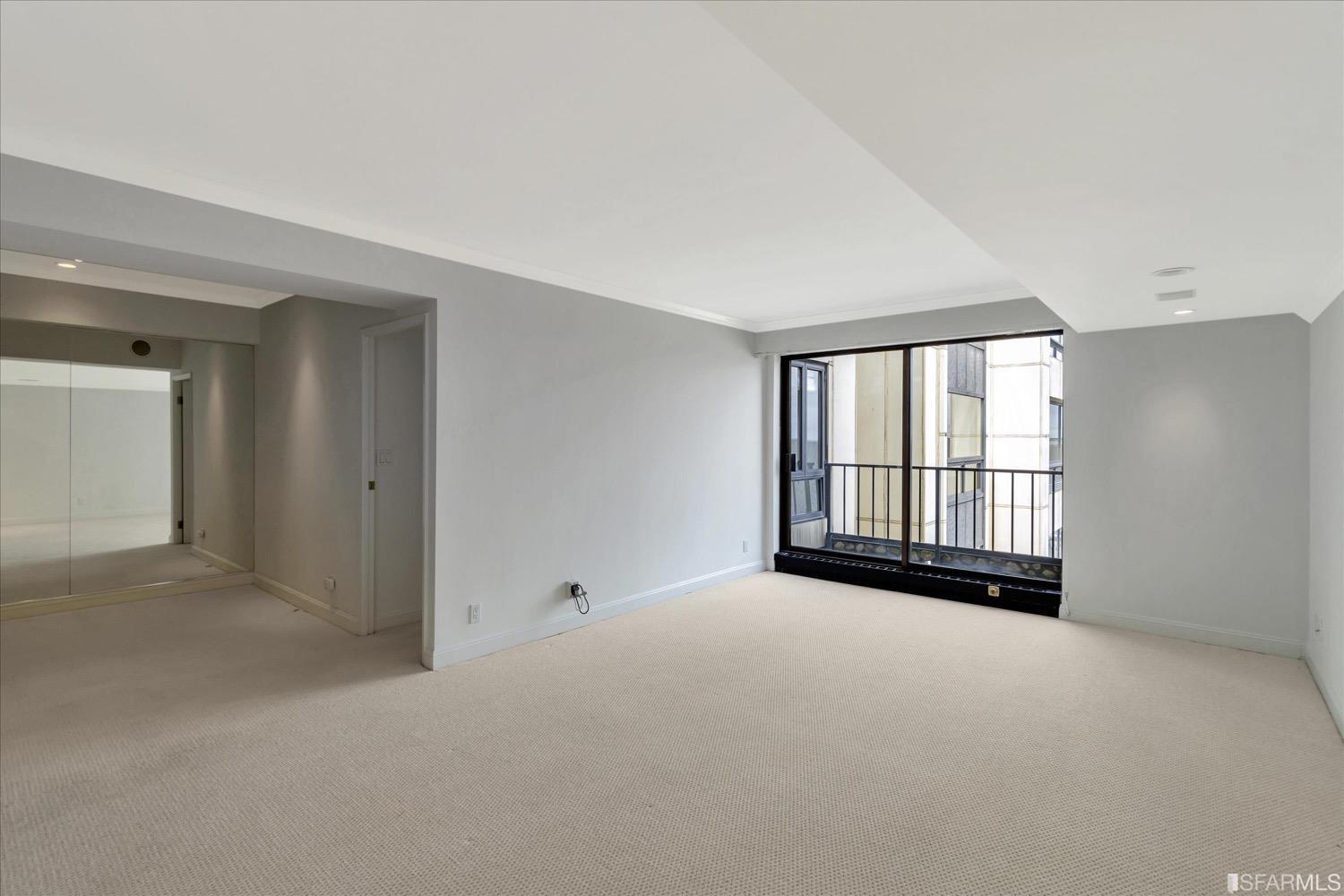 Photo #5: 425062570 Listing 