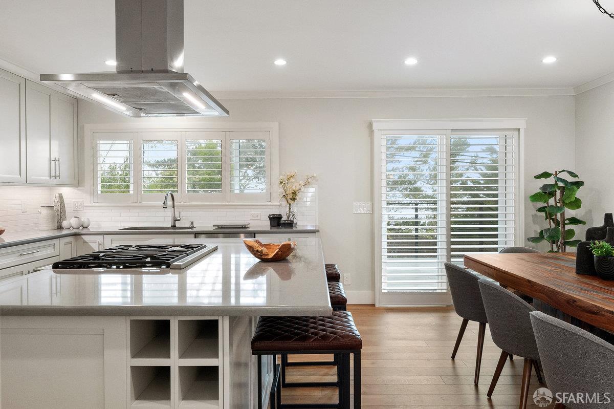 Detail Gallery Image 18 of 64 For 155 Lake Dr, San Bruno,  CA 94066 - 4 Beds | 3 Baths