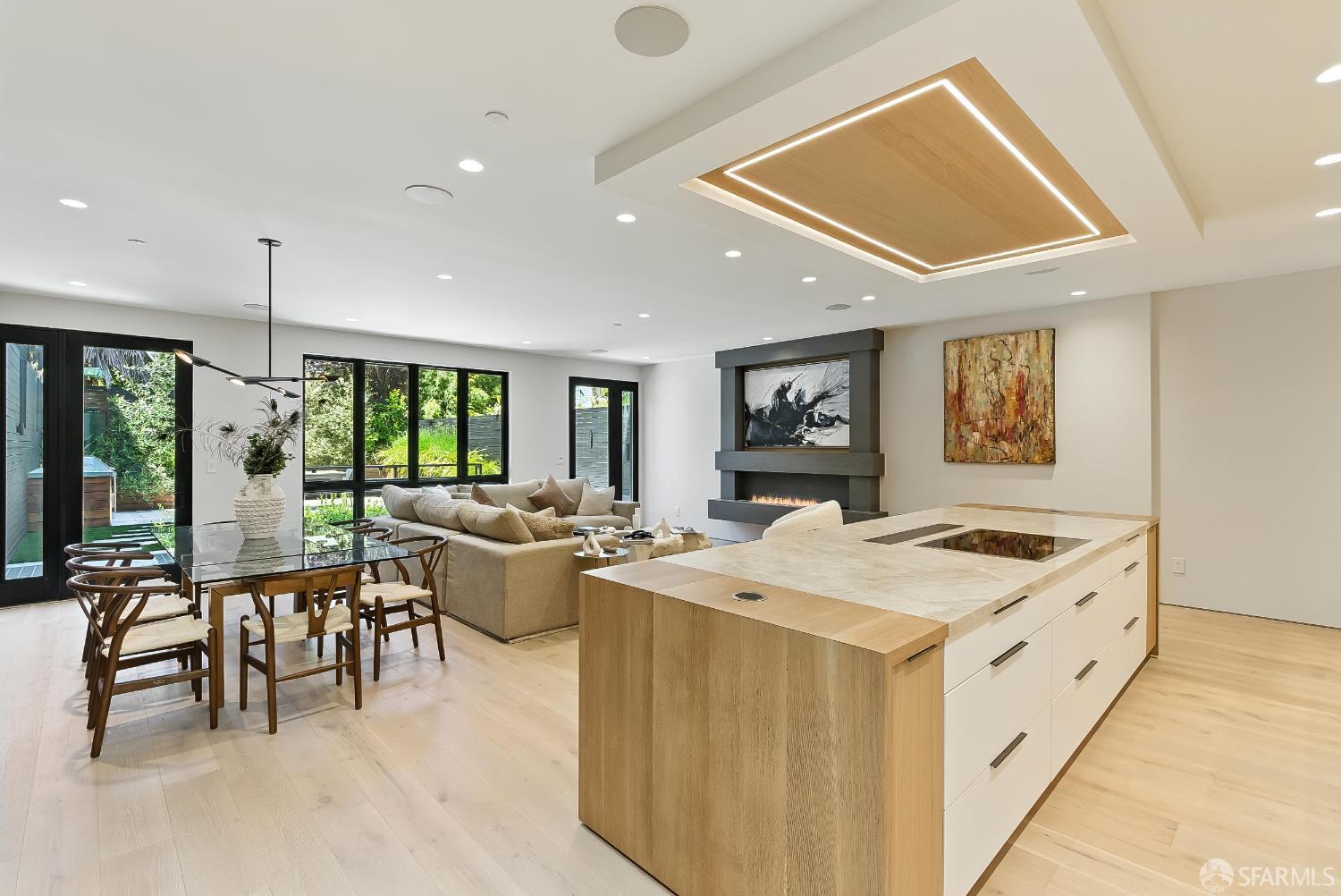Detail Gallery Image 6 of 62 For 4234 24th St, San Francisco,  CA 94114 - – Beds | – Baths