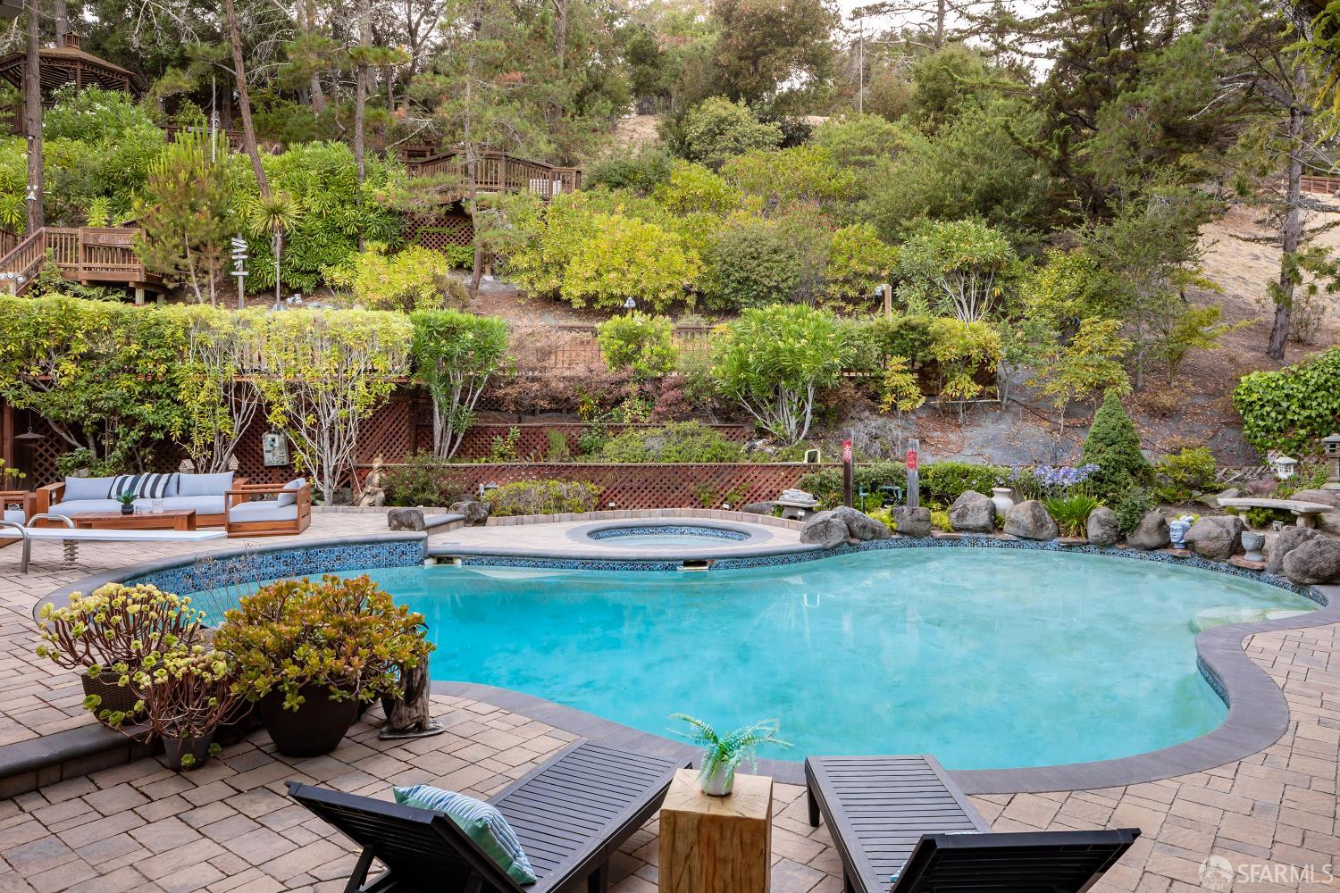 Detail Gallery Image 29 of 37 For 35 Pinewood Ct, San Mateo,  CA 94403 - 5 Beds | 2/1 Baths