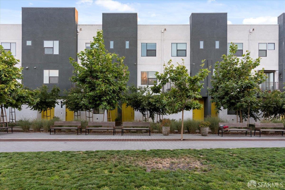 Detail Gallery Image 30 of 45 For 1807 16th St, Oakland,  CA 94607 - 2 Beds | 2/1 Baths