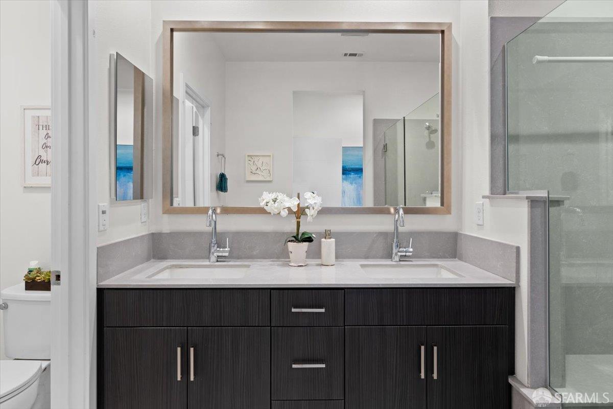 Detail Gallery Image 21 of 45 For 1807 16th St, Oakland,  CA 94607 - 2 Beds | 2/1 Baths