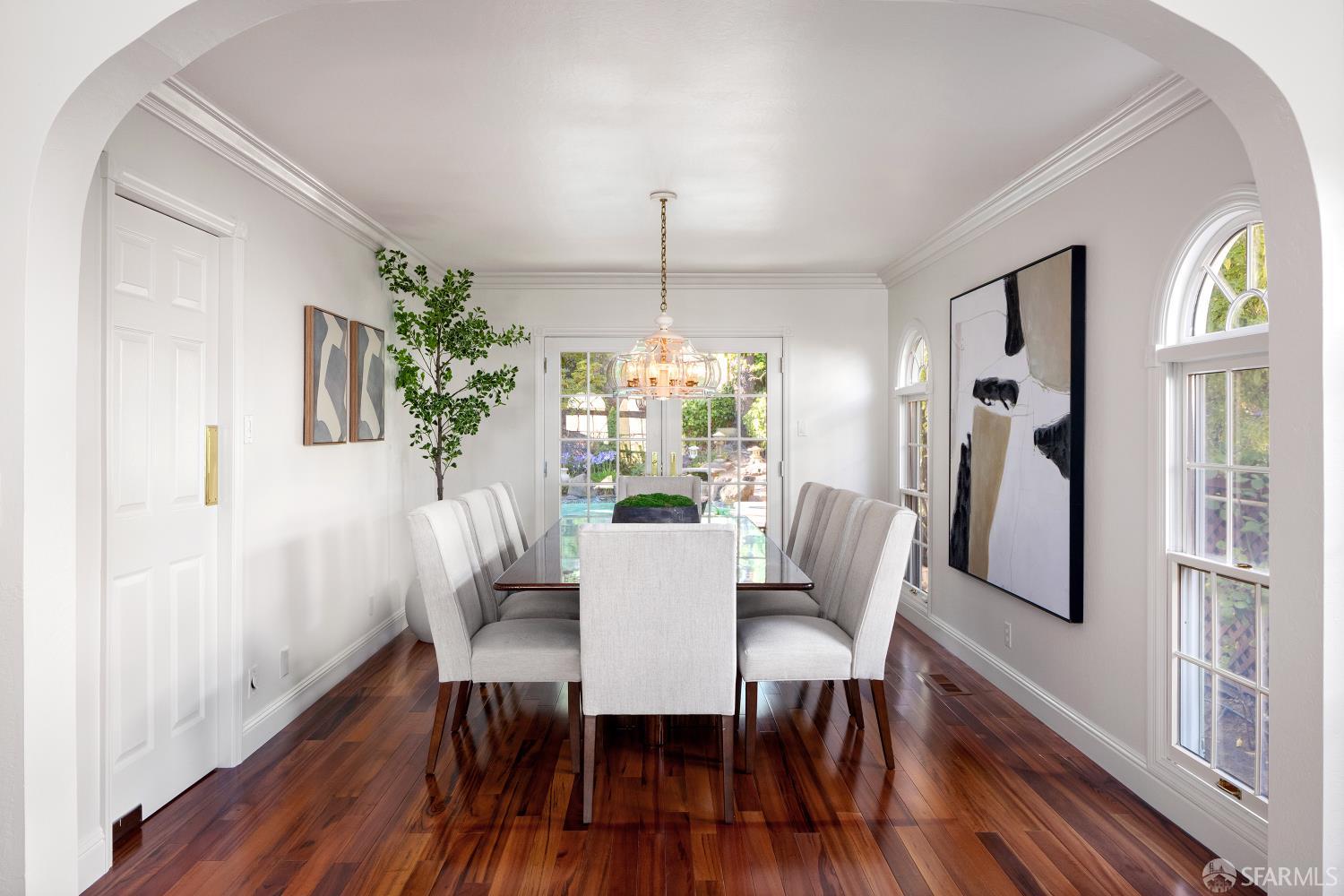 Detail Gallery Image 7 of 37 For 35 Pinewood Ct, San Mateo,  CA 94403 - 5 Beds | 2/1 Baths