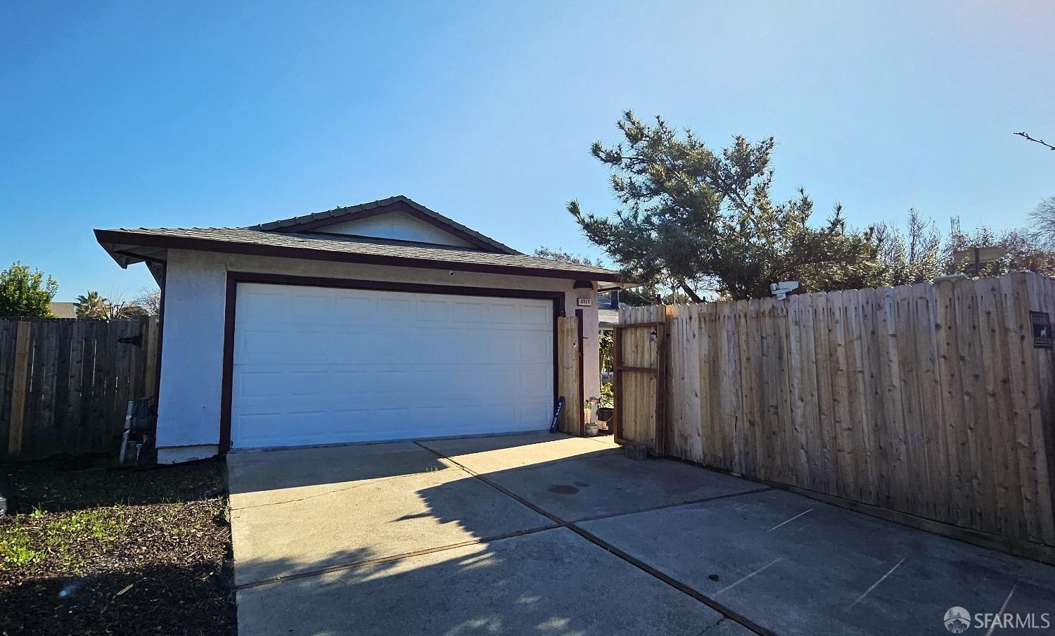 Detail Gallery Image 2 of 21 For 3717 Gentrytown Dr, Antioch,  CA 94509 - 3 Beds | 1 Baths