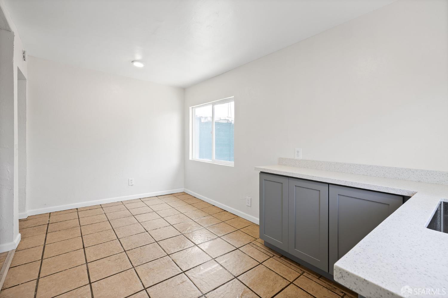 Detail Gallery Image 26 of 34 For 1050 105th Ave, Oakland,  CA 94603 - – Beds | – Baths