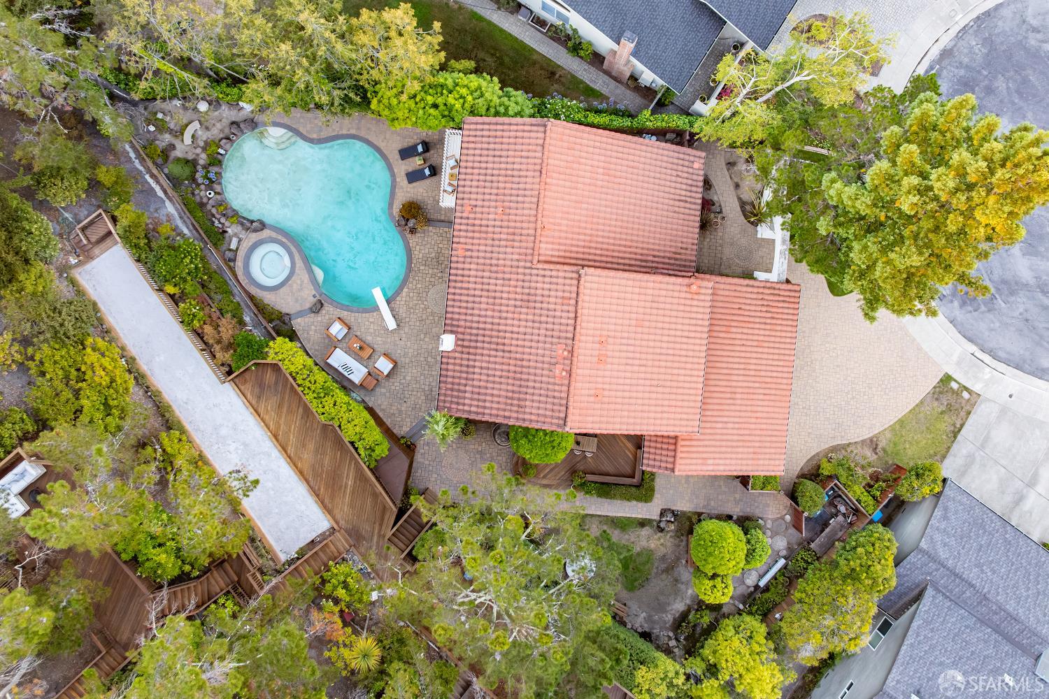 Detail Gallery Image 36 of 37 For 35 Pinewood Ct, San Mateo,  CA 94403 - 5 Beds | 2/1 Baths