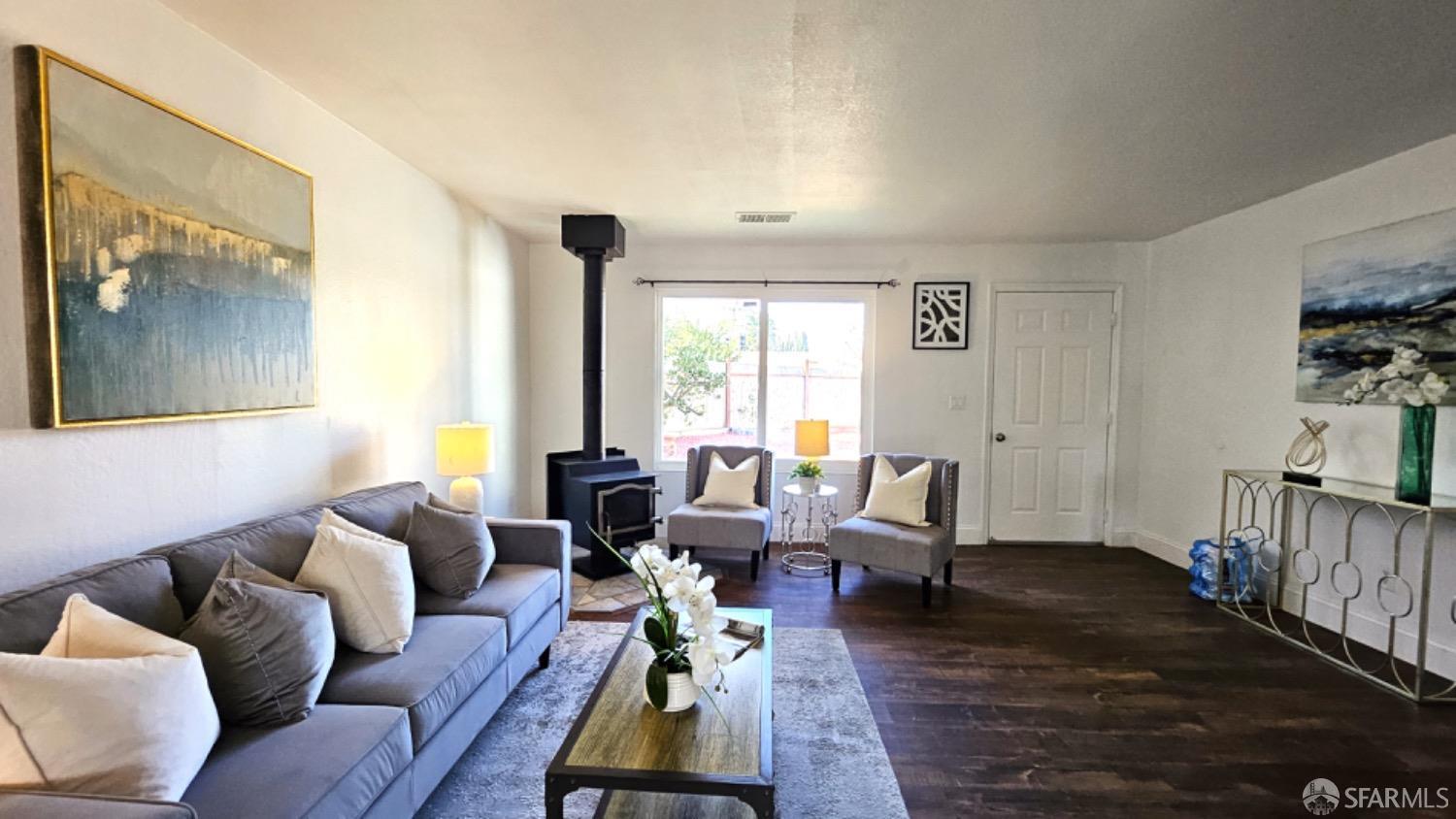 Detail Gallery Image 5 of 21 For 3717 Gentrytown Dr, Antioch,  CA 94509 - 3 Beds | 1 Baths
