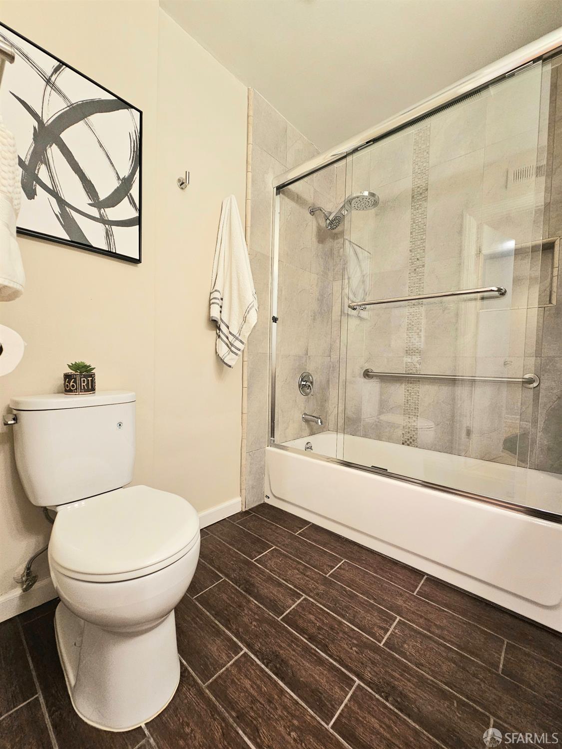 Detail Gallery Image 22 of 41 For 3001 Los Prados St #104,  San Mateo,  CA 94403 - 2 Beds | 2 Baths