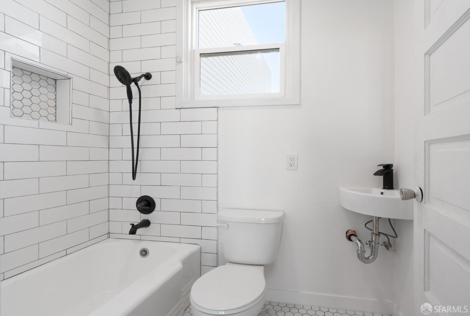 Detail Gallery Image 6 of 18 For Address Is Not Disclosed, San Francisco,  CA 94122 - – Beds | – Baths