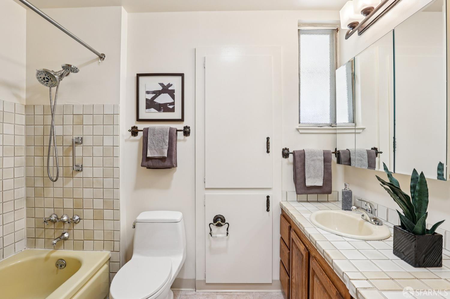 Detail Gallery Image 14 of 32 For 2418 S Norfolk St, San Mateo,  CA 94403 - 3 Beds | 2 Baths