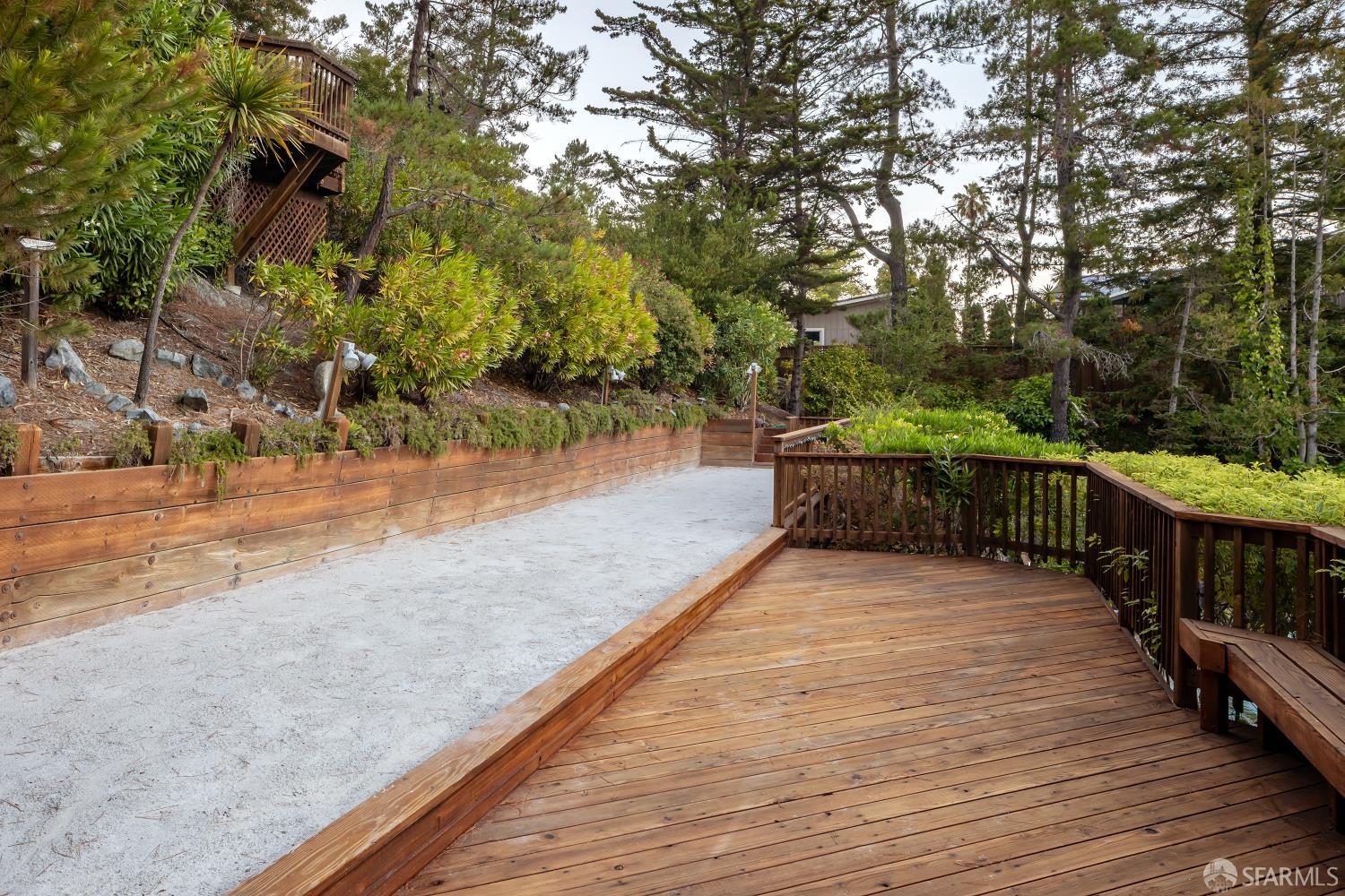 Detail Gallery Image 31 of 37 For 35 Pinewood Ct, San Mateo,  CA 94403 - 5 Beds | 2/1 Baths