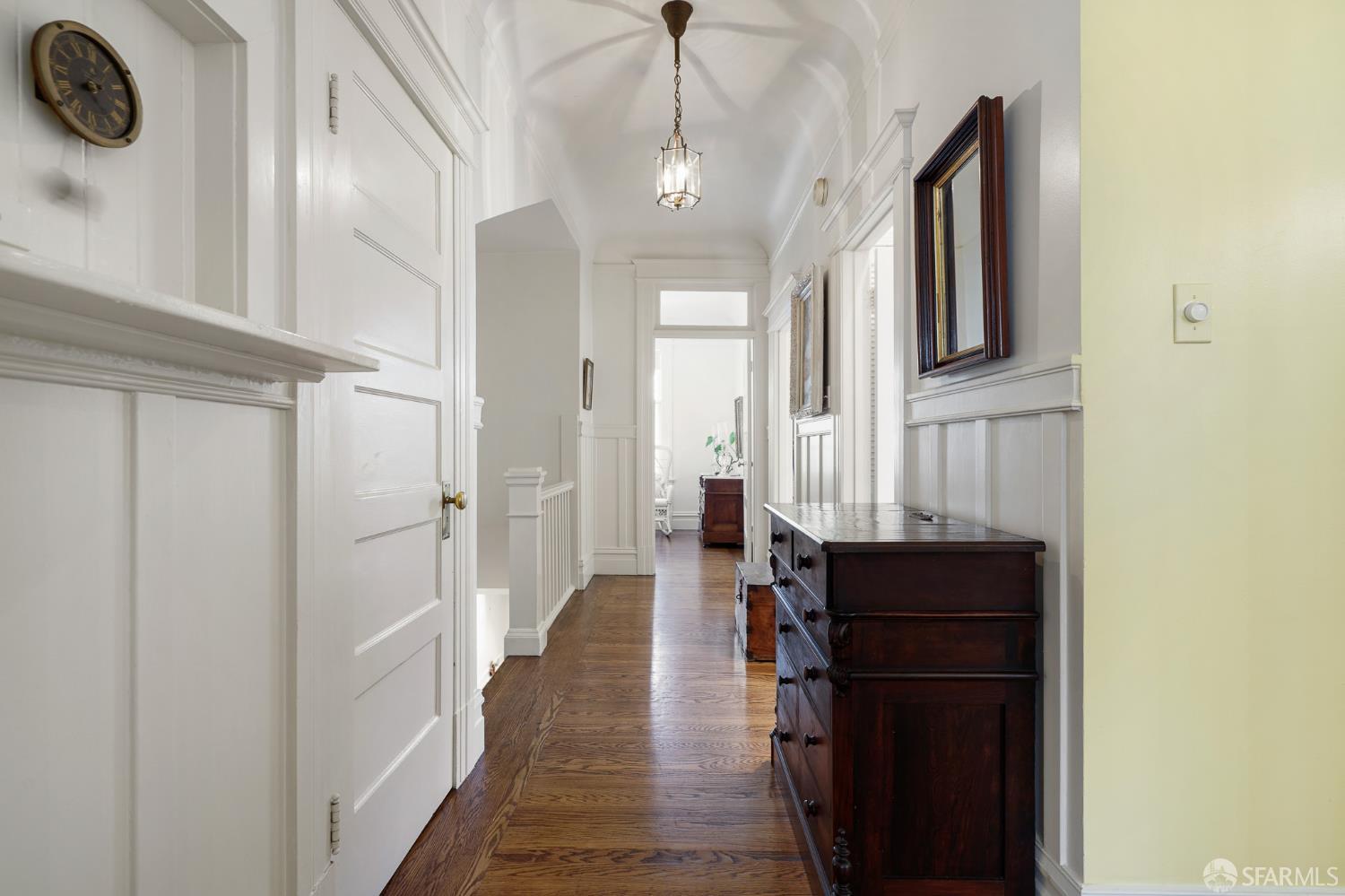 Detail Gallery Image 9 of 45 For 941 Lombard St, San Francisco,  CA 94133 - 2 Beds | 1 Baths
