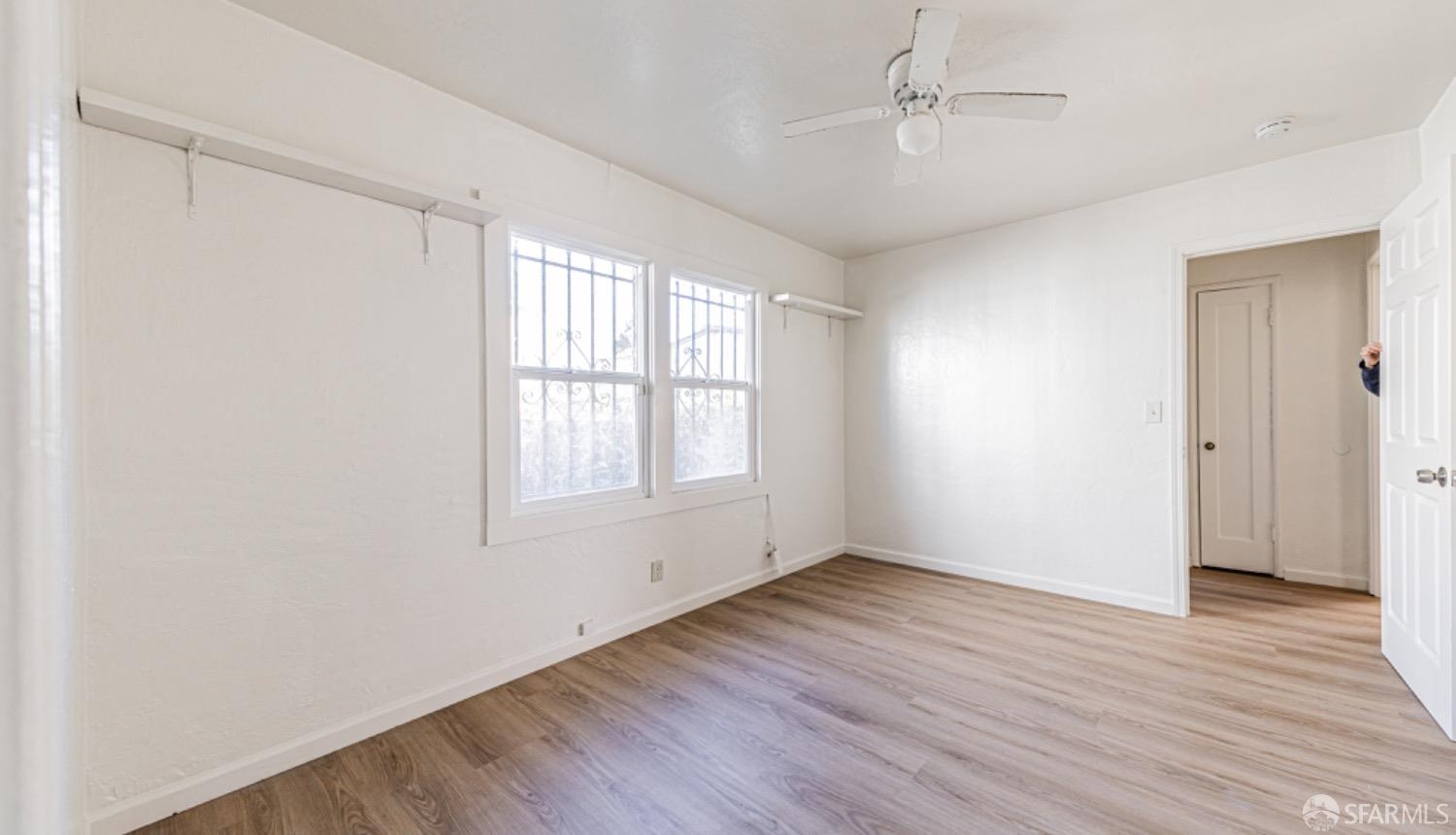 Detail Gallery Image 7 of 28 For 855 Apple St, Oakland,  CA 94603 - 4 Beds | 2 Baths