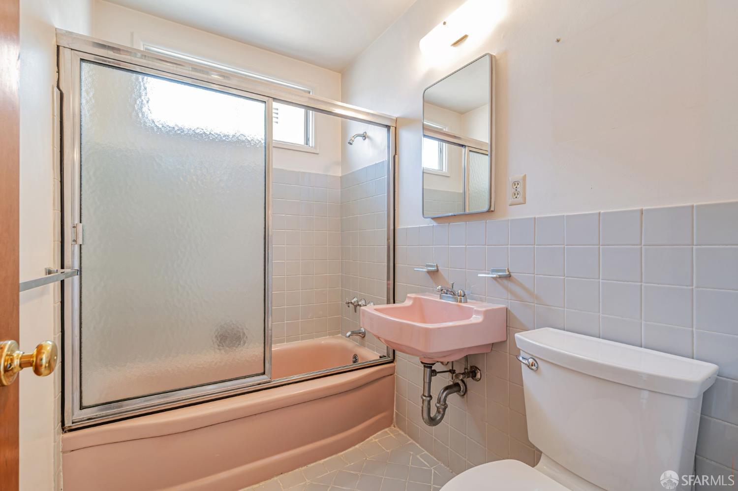 Detail Gallery Image 27 of 37 For 956 Helen Dr, Millbrae,  CA 94030 - 3 Beds | 2/1 Baths