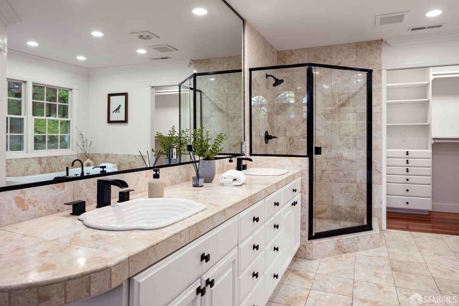 Detail Gallery Image 20 of 37 For 35 Pinewood Ct, San Mateo,  CA 94403 - 5 Beds | 2/1 Baths