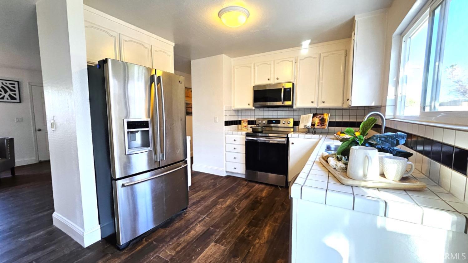 Detail Gallery Image 9 of 21 For 3717 Gentrytown Dr, Antioch,  CA 94509 - 3 Beds | 1 Baths