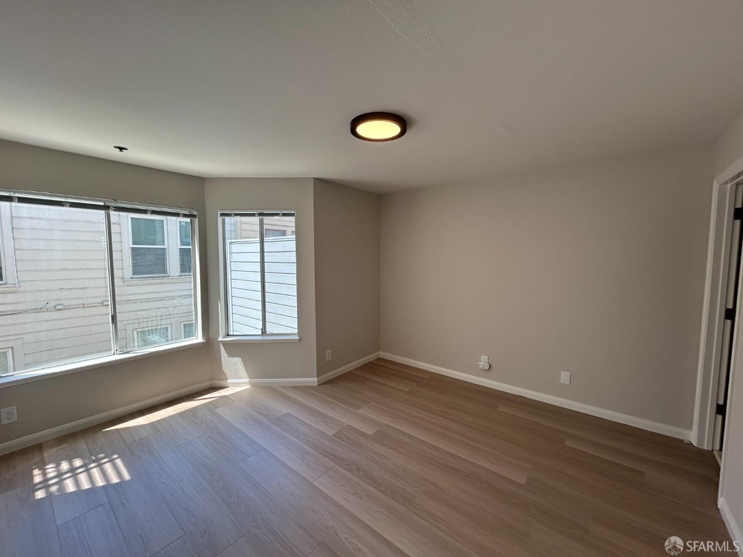 Detail Gallery Image 9 of 12 For 3907 California St #1,  San Francisco,  CA 94118 - 3 Beds | 2 Baths