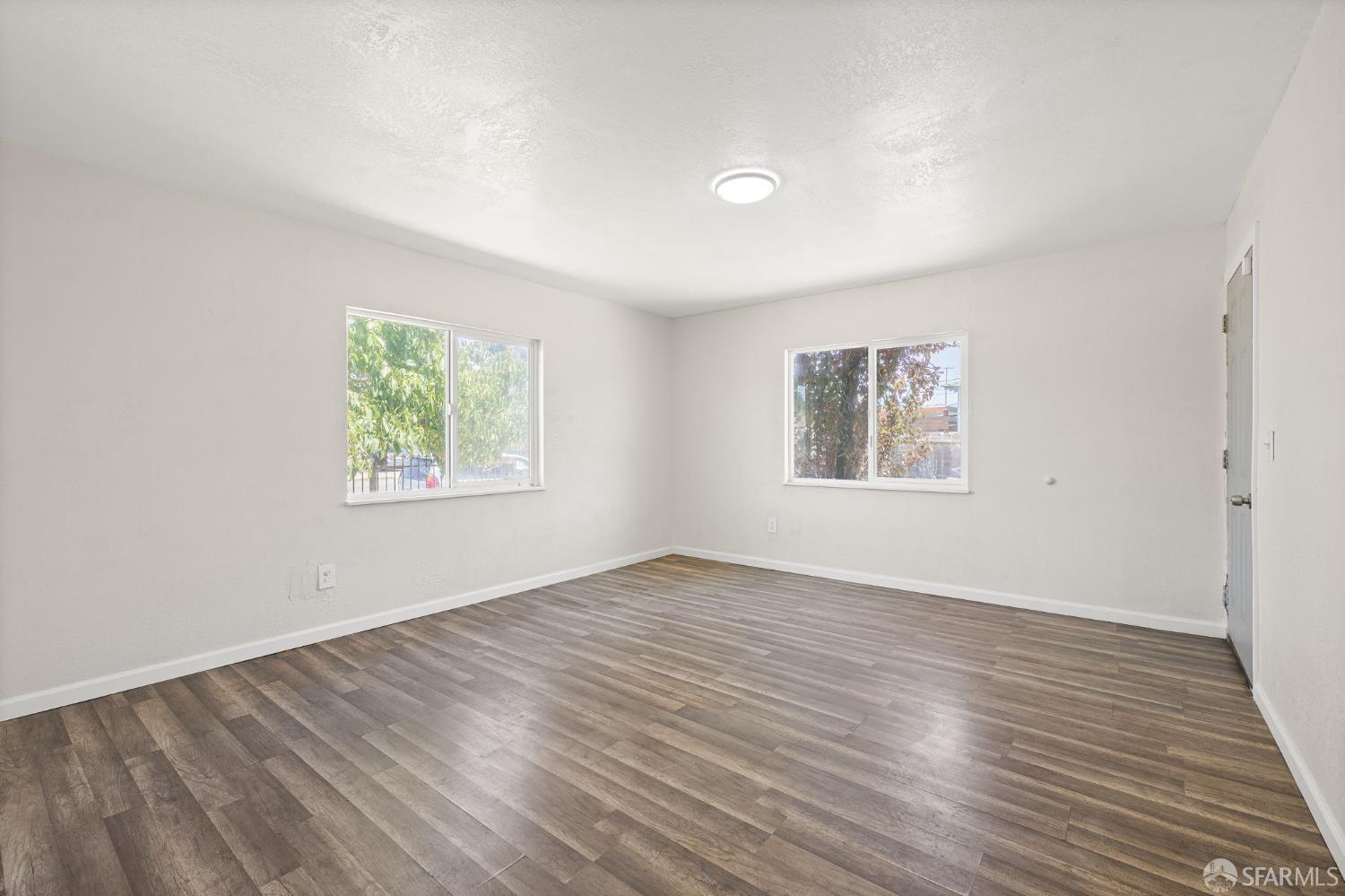 Detail Gallery Image 9 of 34 For 1050 105th Ave, Oakland,  CA 94603 - – Beds | – Baths