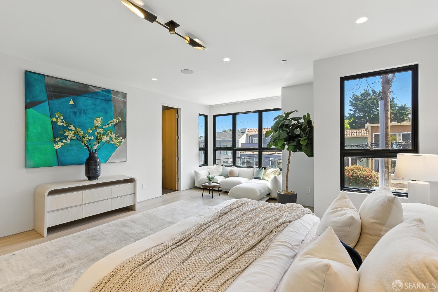 Detail Gallery Image 19 of 62 For 4234 24th St, San Francisco,  CA 94114 - – Beds | – Baths